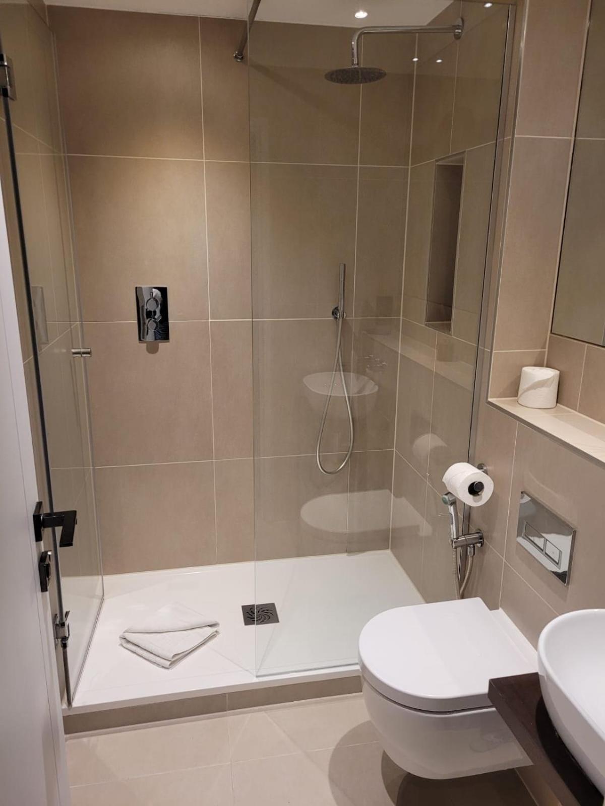 Buckingham Palace Residences By Aeria Apartments London Luaran gambar